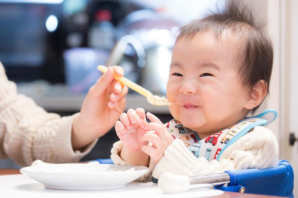 给娃喂饭妈崩溃,其实,用＂食育＂教育就能轻松解决