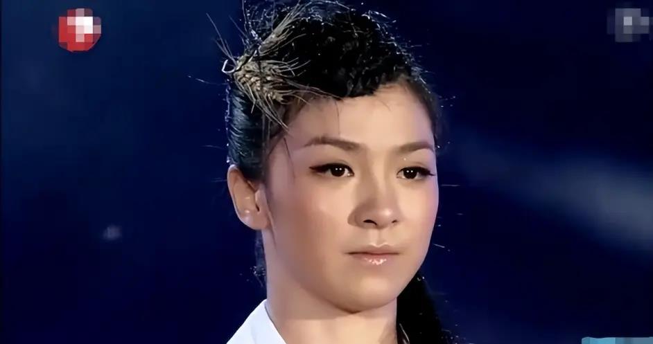 原创绝美舞姬唐诗逸因卖惨遭金星怒怼参加浪姐下凡现原形