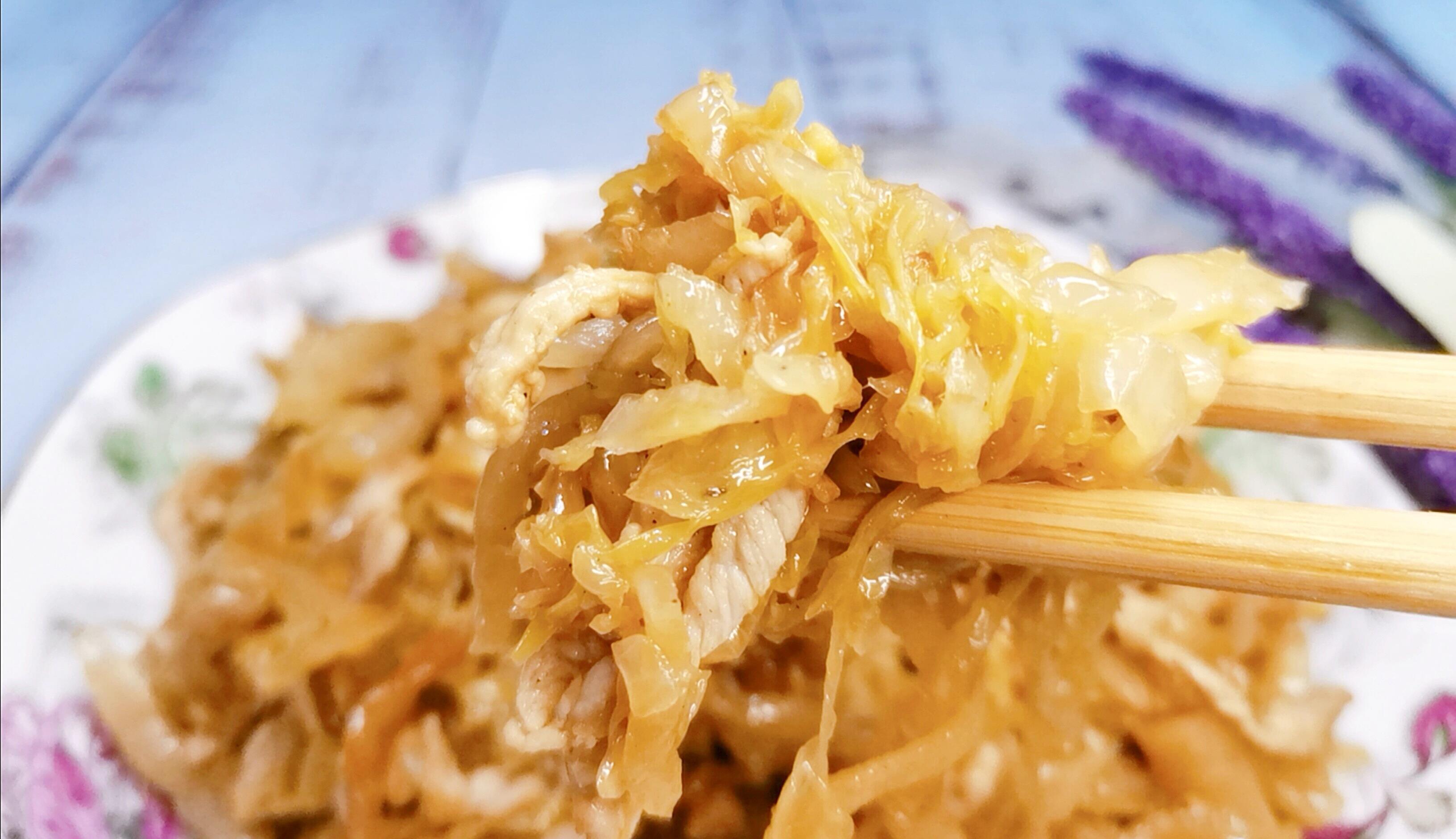 原创这种东北渍酸菜用来炒肉丝味道实在太赞了喝粥下饭特别棒