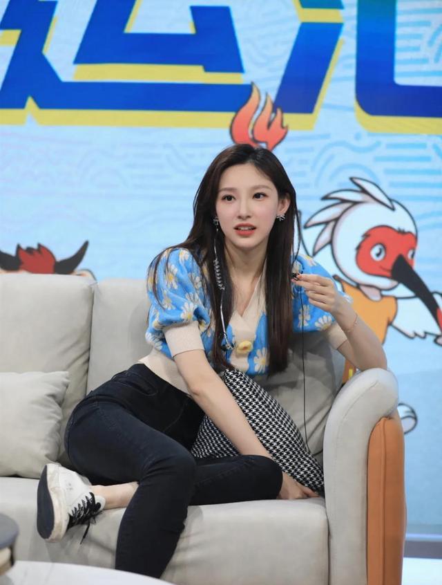 在这次模特选秀大赛里面,马凡舒遭遇了她人生当中的一道永远抹不去的