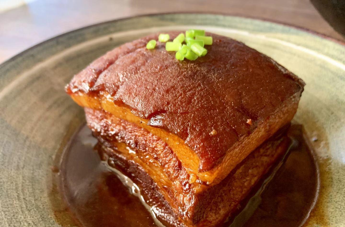 方子肉的正宗做法,多加这两步,连猪皮都好吃,家宴离不了的好菜_炖肉