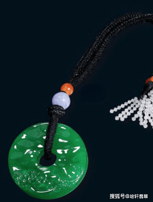 价值800w的翡翠平安扣长什么样？小小的它，凭什么这么贵_搜狐网