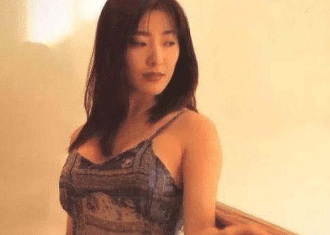 "最美潘金莲"人老珠黄,照片回忆杀,亚洲最美女人已到幕后_杨思敏_轰动