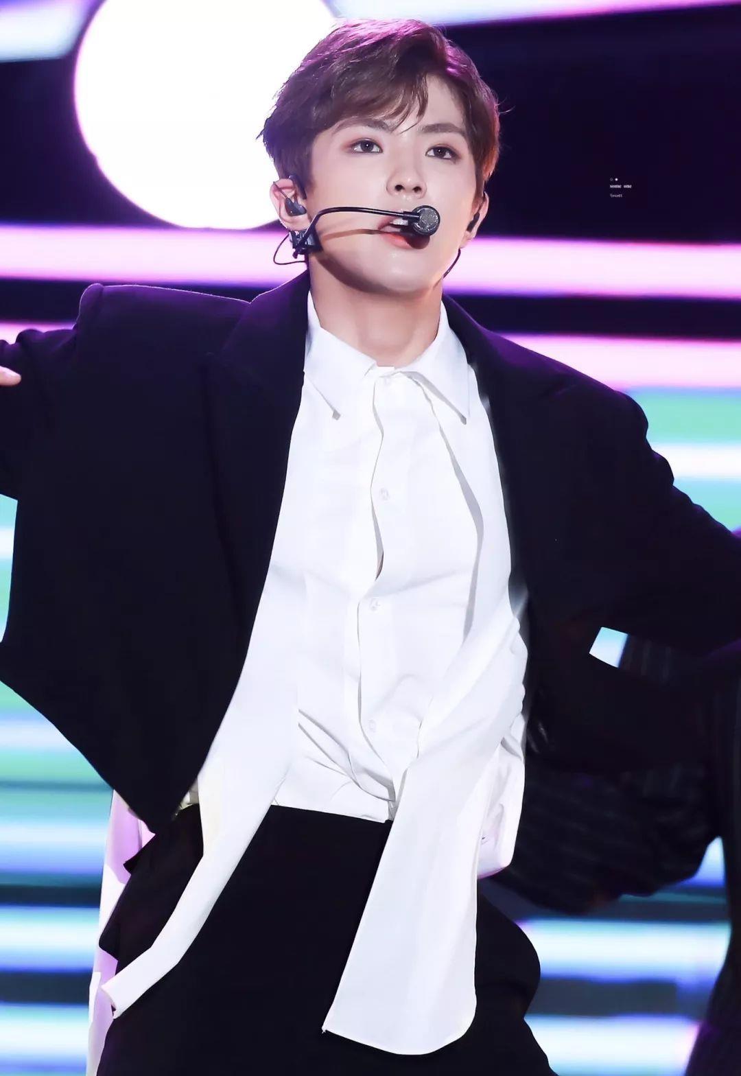 这个夏天一阵全新的风——cix_龙熙_舞台_piu