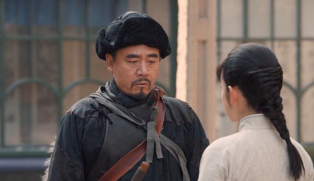 老酒馆:陈怀海后院起火,小晴天与谷三妹正面交锋,陈怀海揪心了_女儿