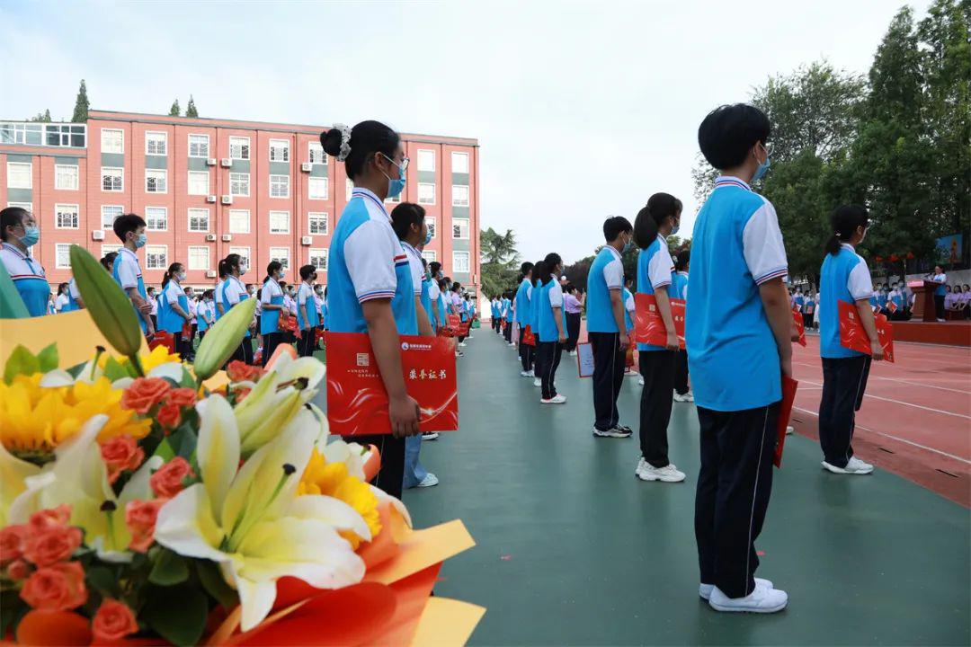 信阳市浉河中学信阳高中携手举行初升高衔接指导会