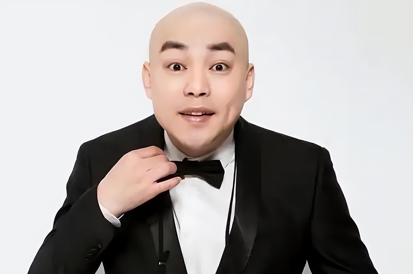 原创赵本山徒弟程野参加葬礼现场表演吹唢呐曾因拍电影遭全网通缉