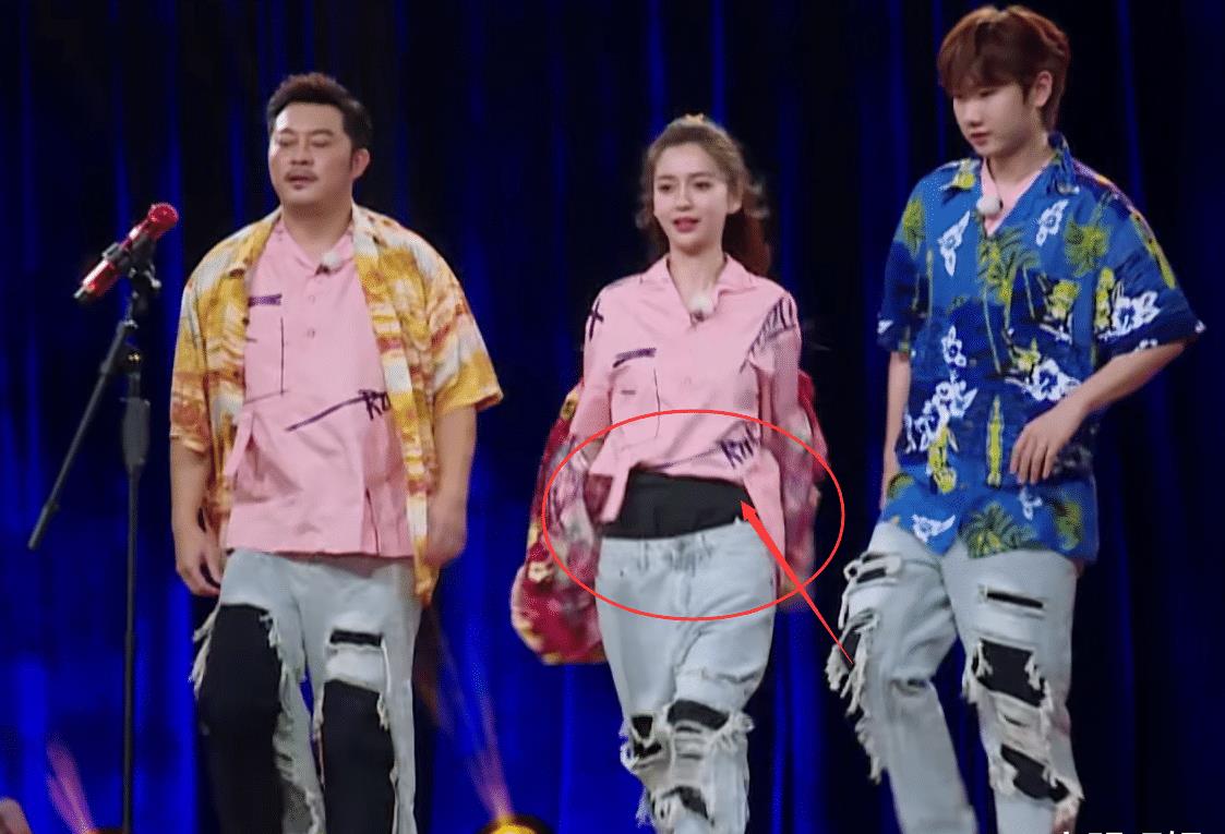 原创baby一直用手提裤子镜头特写到她手部动作这腰围怀疑自己双眼