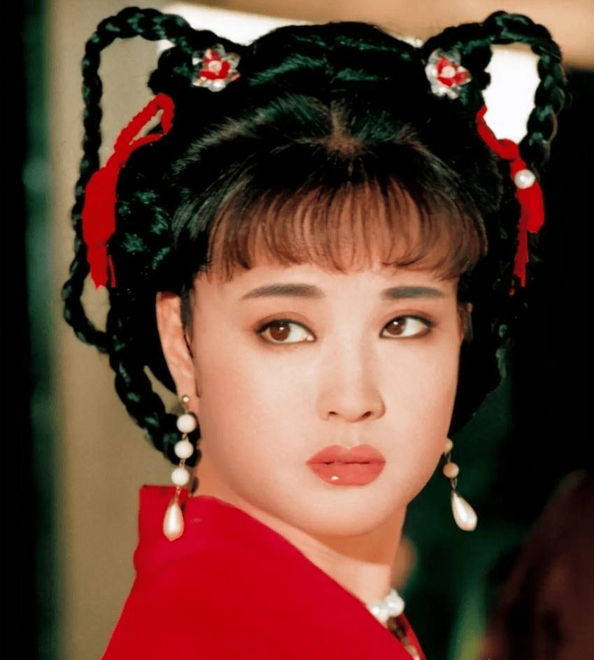 曾经艳压群芳,如今美人迟暮,这8位"冻龄女神"已优雅变老