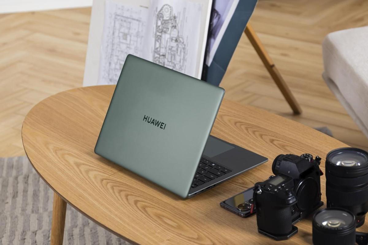 全新华为matebook14s云杉绿图赏扑面而来的高级感