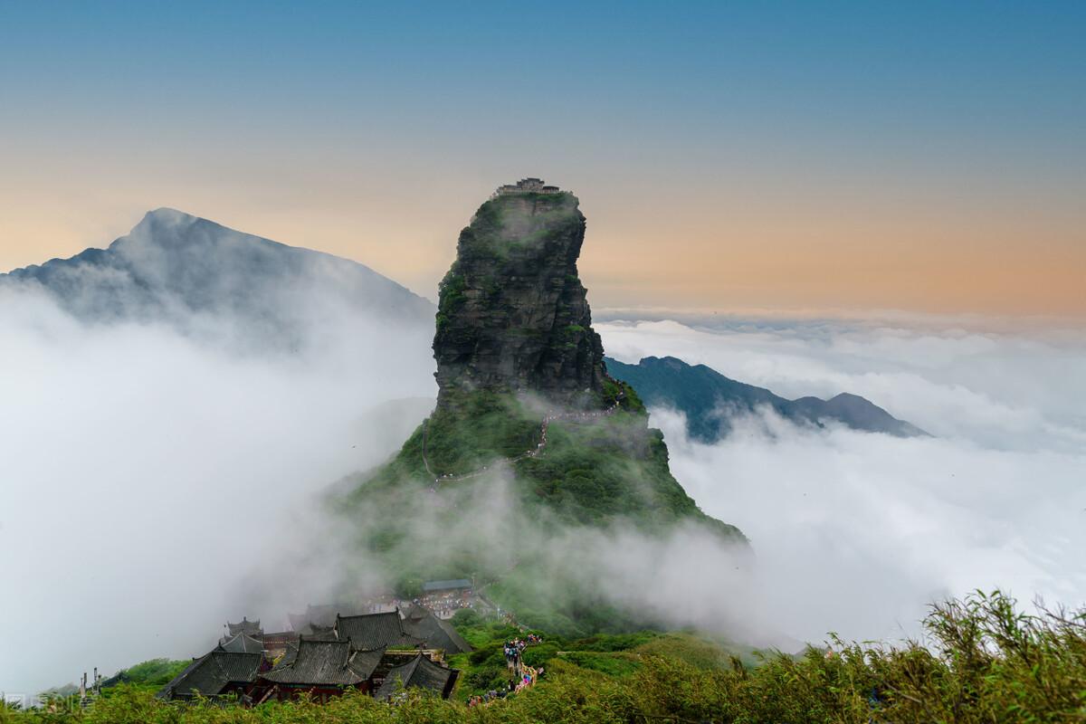 中国12处最美的悬崖上建筑，个个惊险刺激，你目前去过几处？
