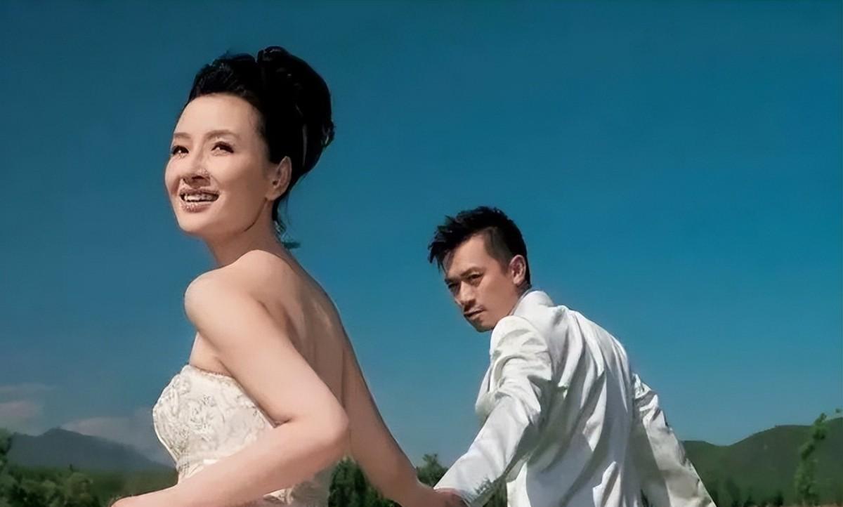 二婚娶演员,三婚娶小15岁美女主播,50岁的他很幸福_王学兵_孙宁