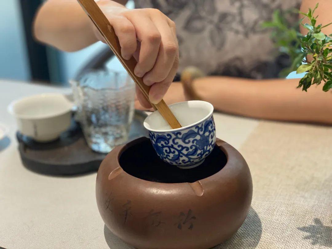 漲知識,讓老茶客告訴你燙壺溫杯有什麼好處,泡茶會更香喲_茶具_香氣