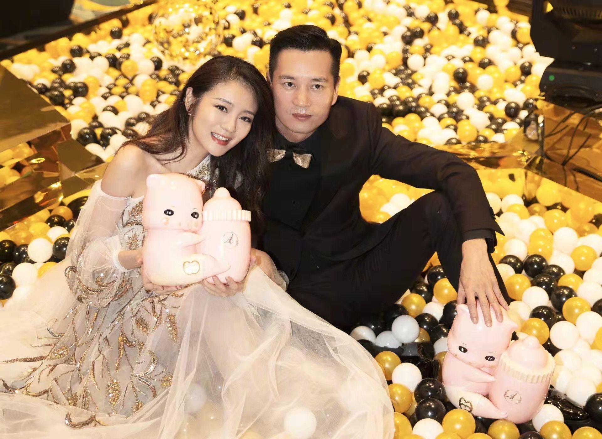 原创安以轩老公陈荣炼被捕涉案金额巨大女方低调庆生暴露一切