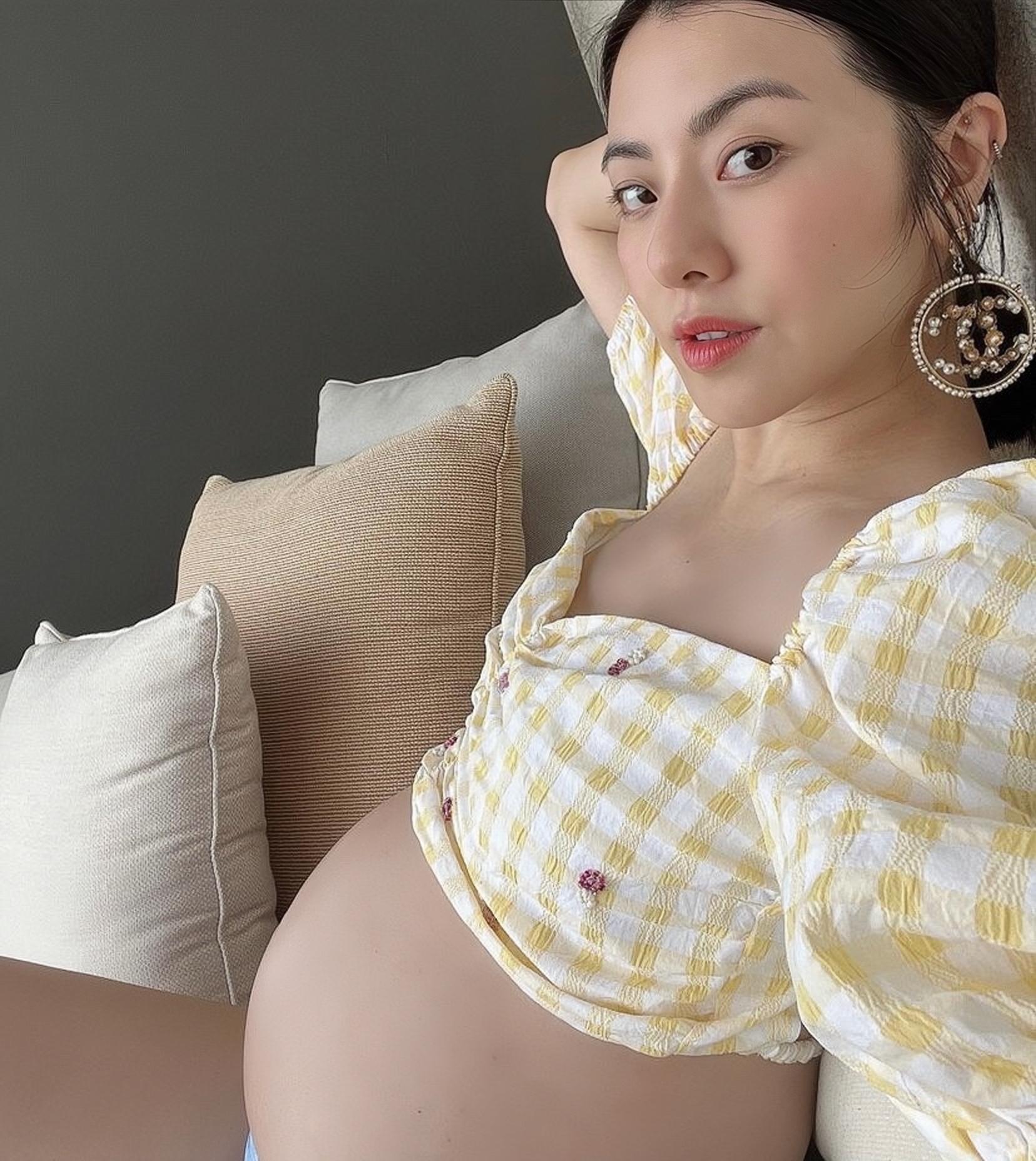 嫁上海富商！40岁台湾知名女星叶安婷宣布怀孕,晒各种孕肚照引热议