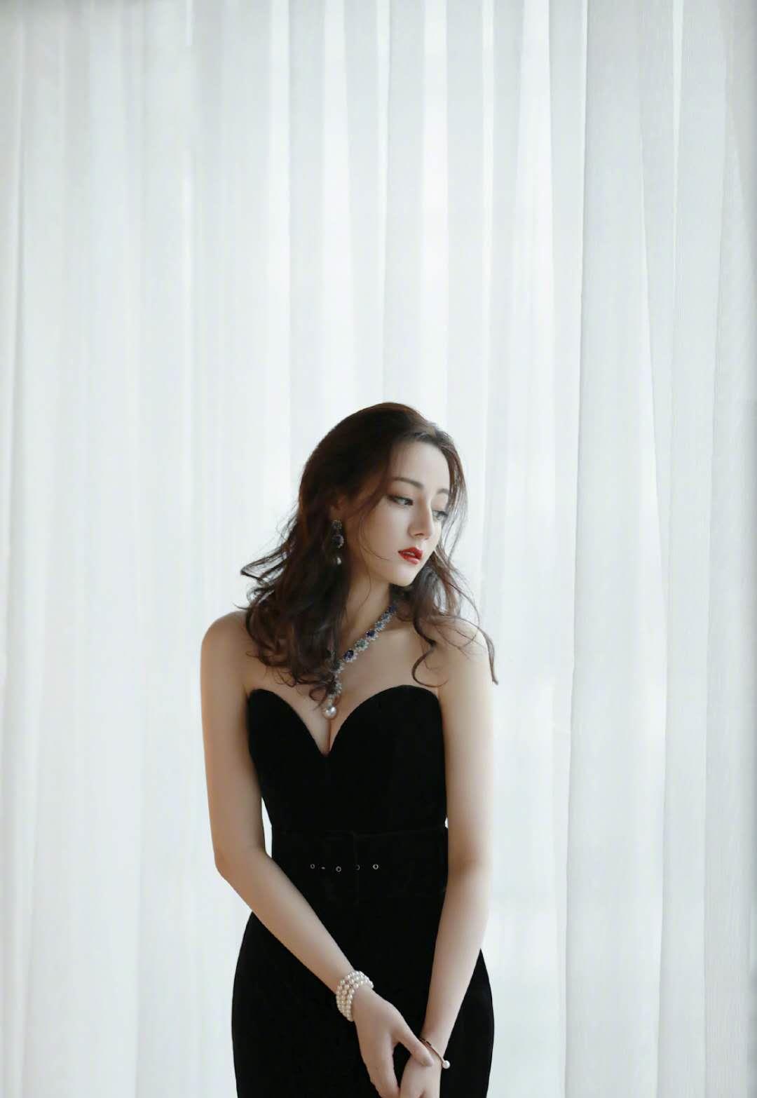 迪丽热巴生图太惊艳,身材让人连连叫好!