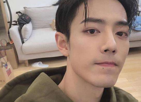 原创男星的点睛之痣范丞丞脖子易烊千玺眉心王俊凯太时尚