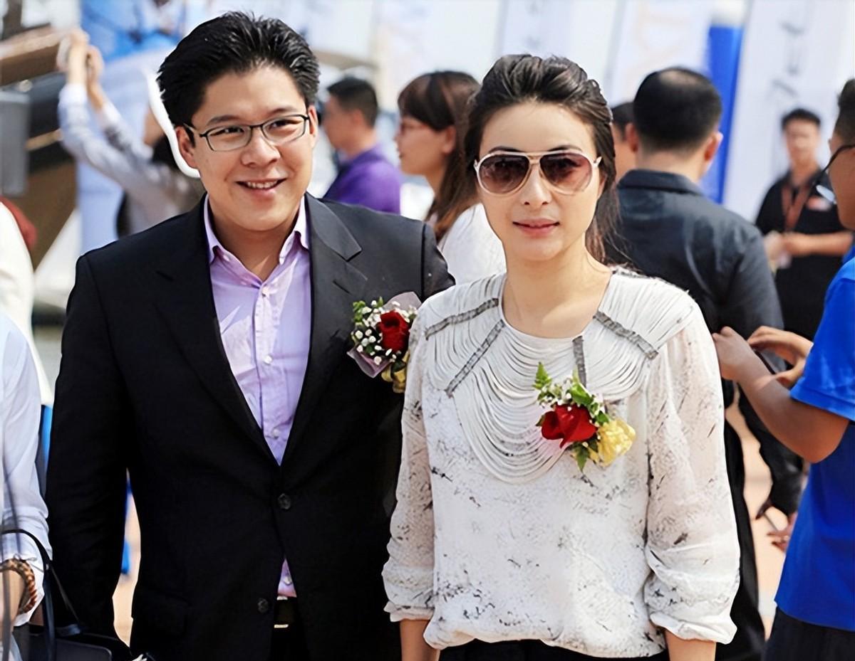 原创吕庆欣霍启刚的第一任女友