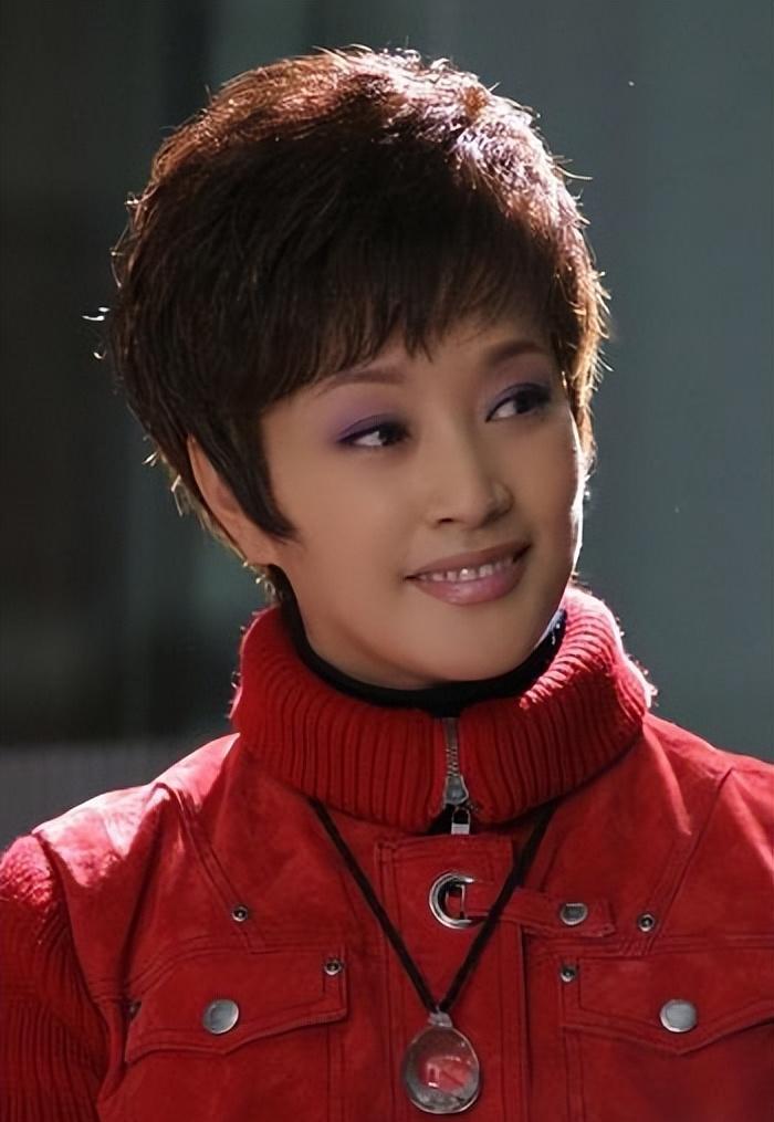 刘晓庆究竟凭什么,让富豪老公王晓玉,对她死心塌地_本人_阿峰_身世