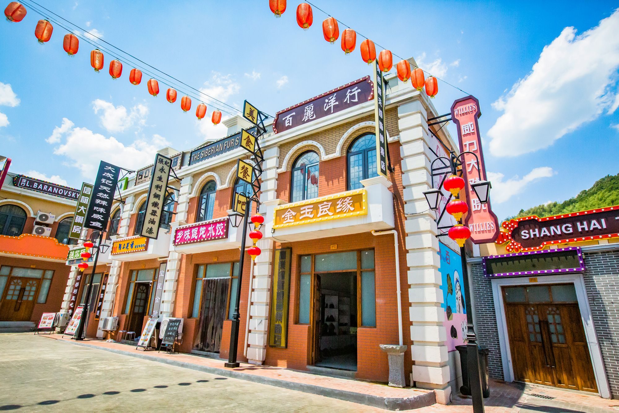 原创安徽六安有一座电影小镇充满了民国风情仿佛回到上世纪30年代