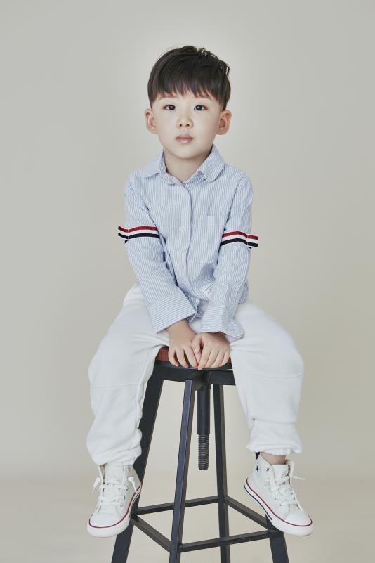 top时尚杂志王一恒童星逐梦之旅