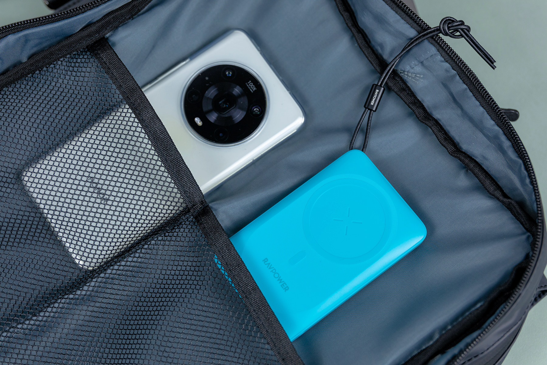 有颜值,大容量,RAVPOWER磁吸无线充电宝评测