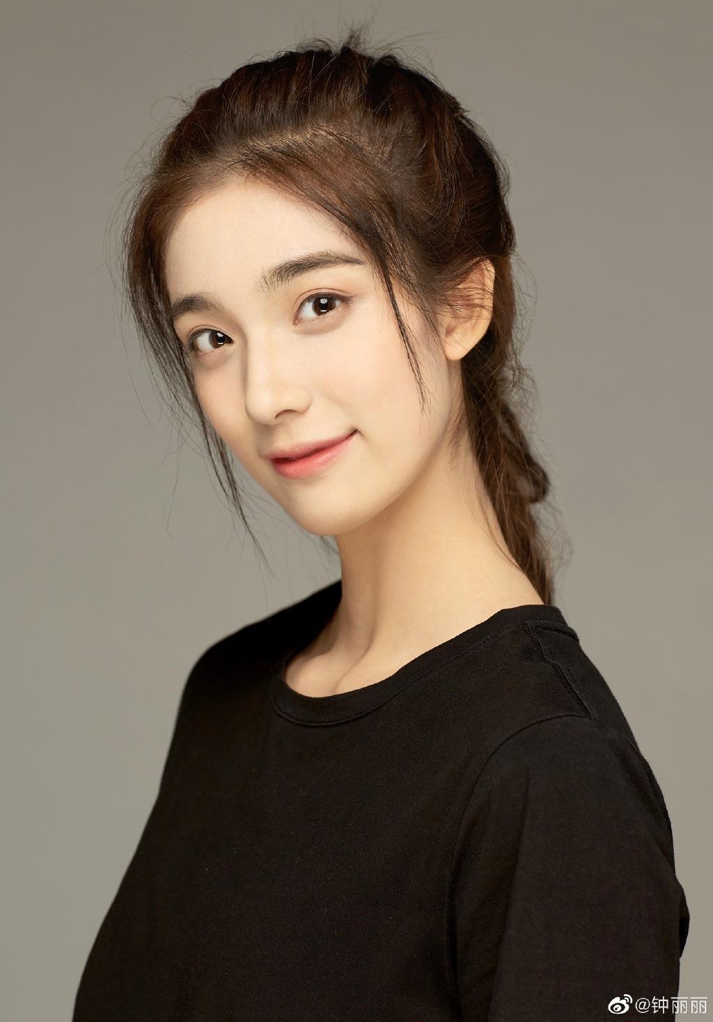 原创夏之光女友是吴磊同学新版鹿鼎记曾柔还参演了黄景瑜新剧