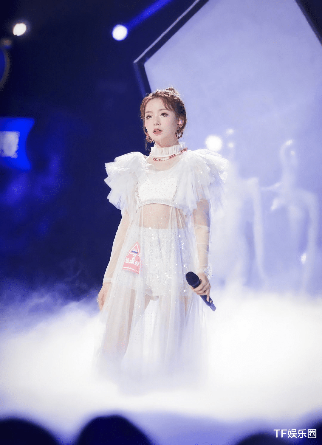 原创陈卓璇再现迷惑发言这次她话中有话在暗示粉丝陈姐太聪明