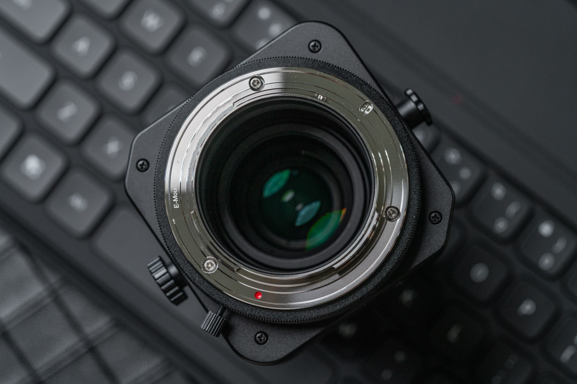 镜头摔弯了岩石星85mm微距移轴镜头体验