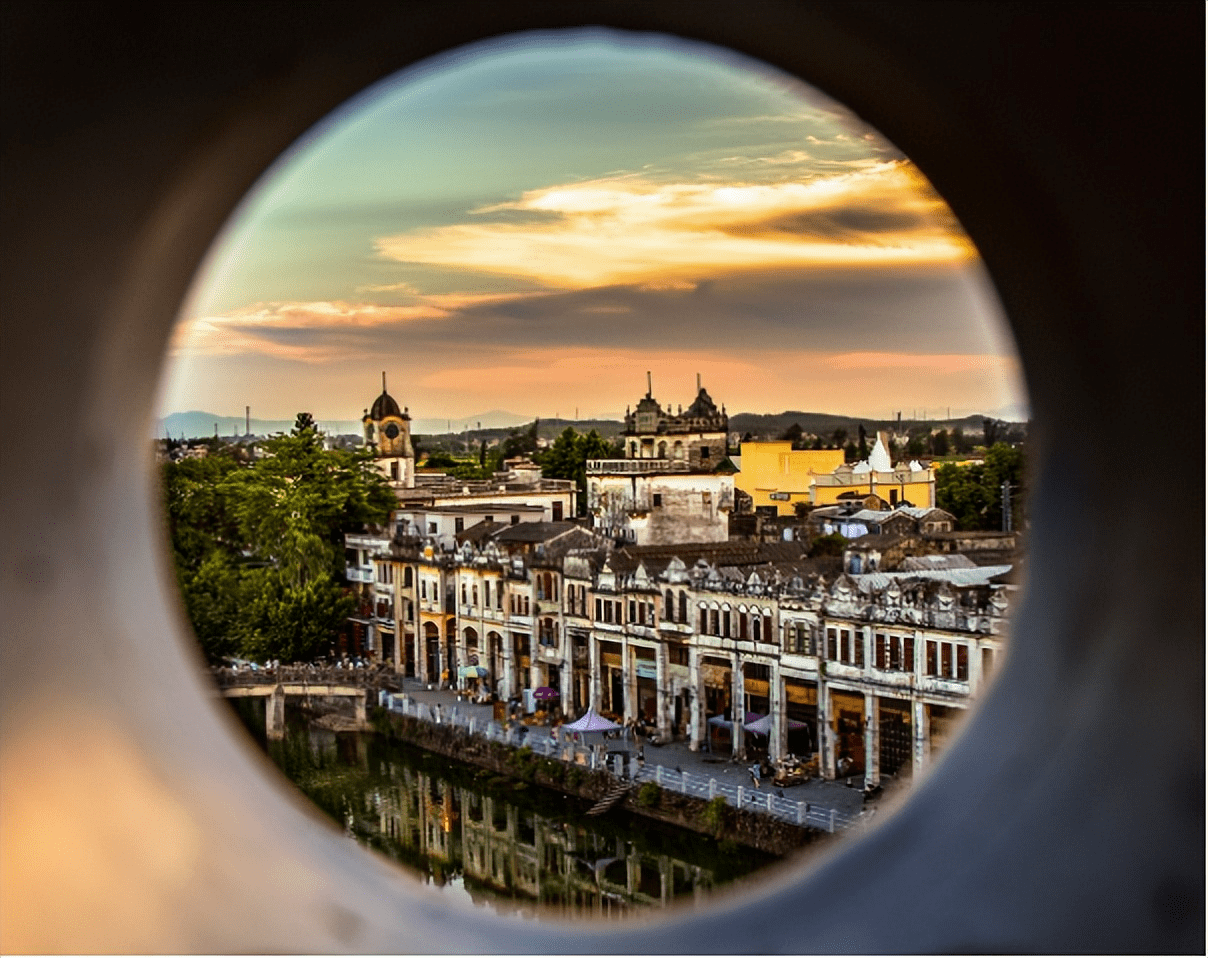 开平赤坎古镇:"一镇双心"新格局,中西合璧获新生_华侨之乡_阳光很