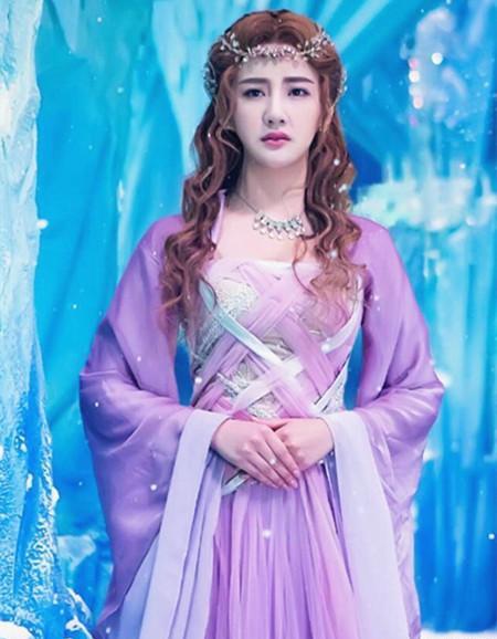 女星穿紫色裙装什么样?林允美得像未成年,论惊艳我只服赵露思!