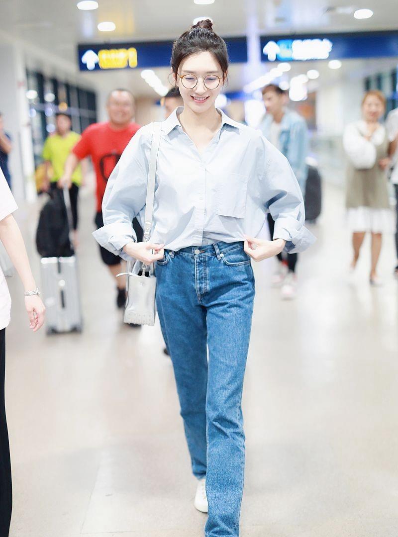 原创挽袖子还有这么多学问学周冬雨刘雯这么卷你比别人时髦100倍