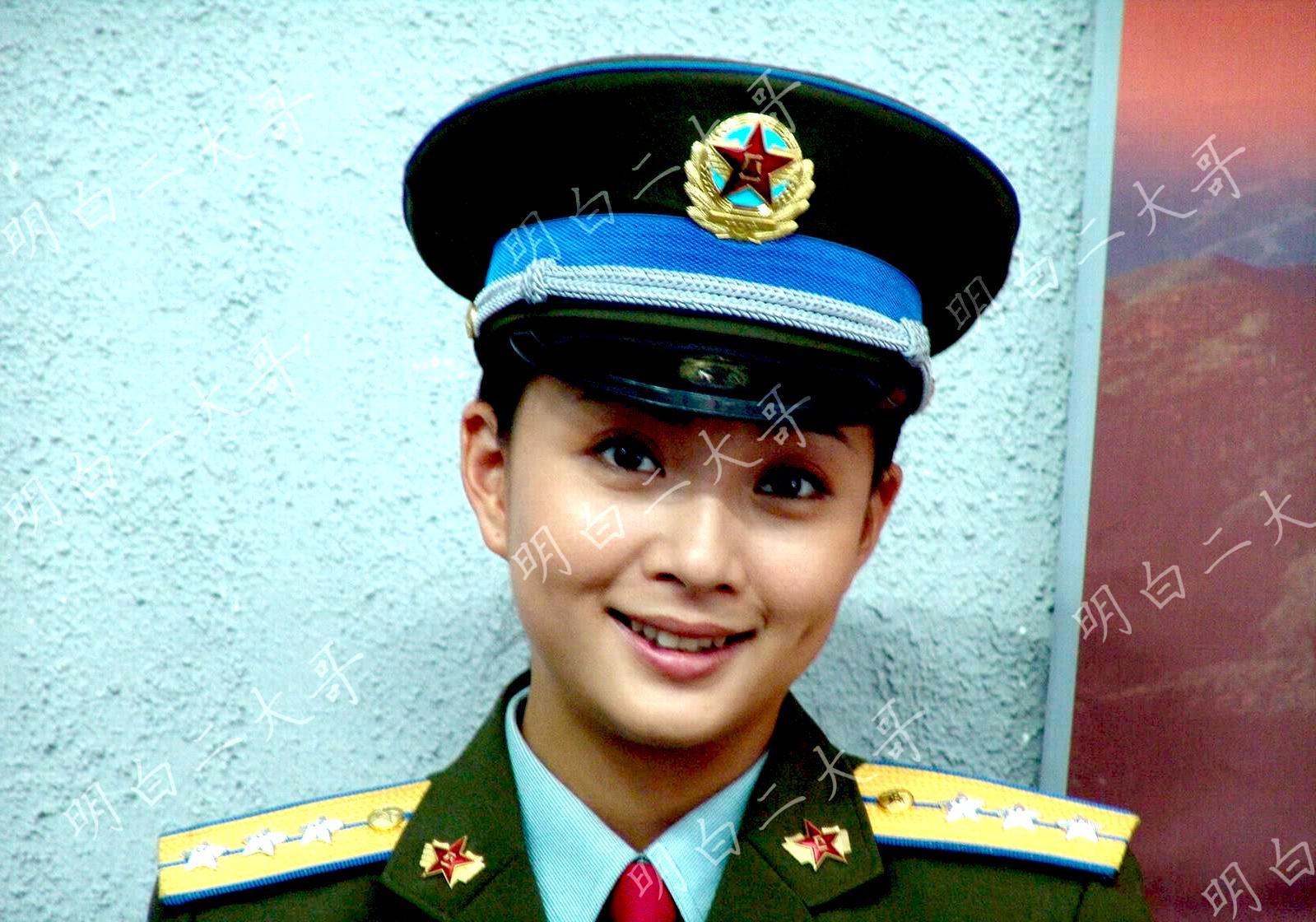 原创军人出身的女星闫妮金星刘涛孙俪没想到韩红军衔那么高