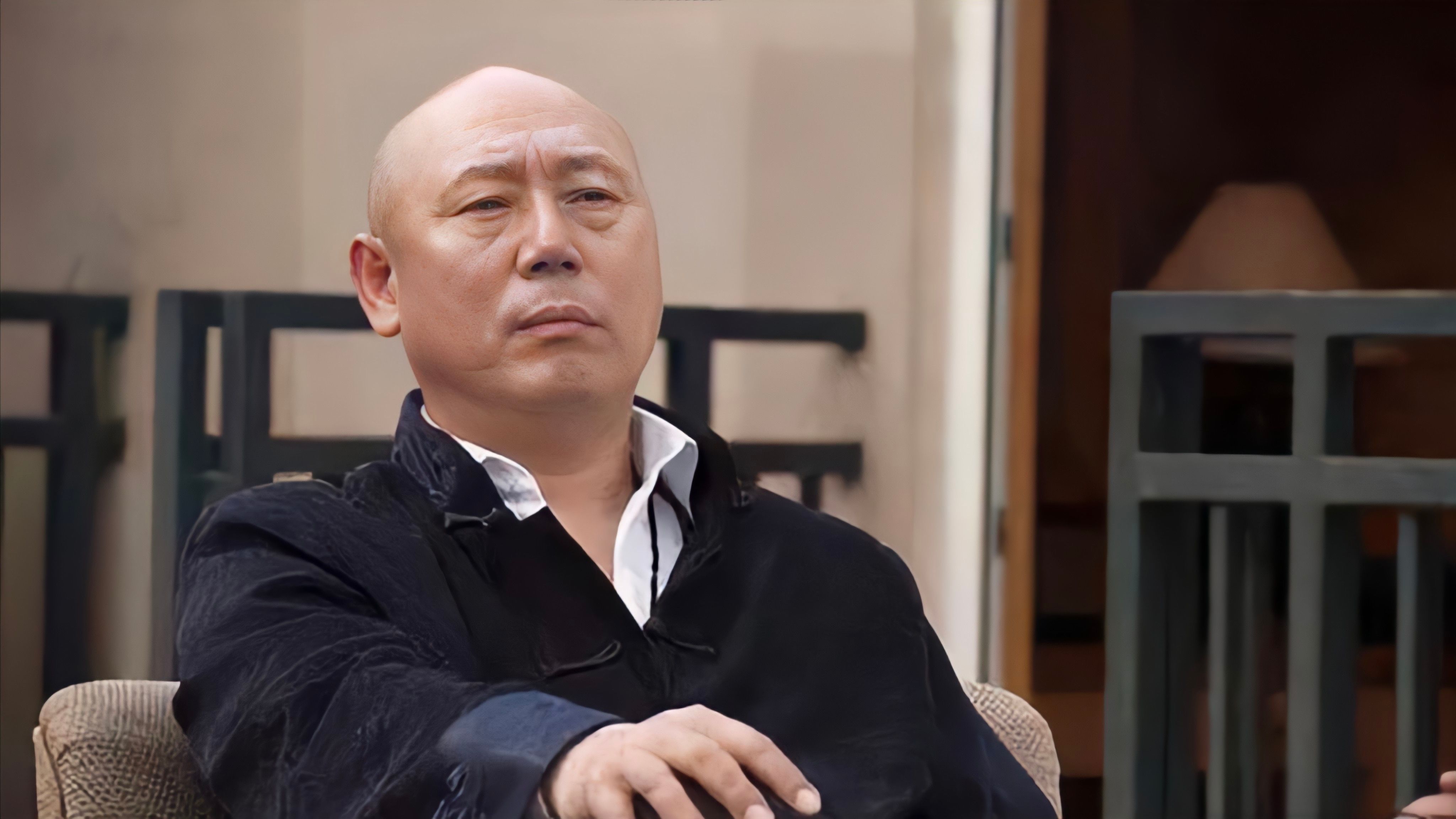 白骨精》里的白马只能牵不能骑,个头比骡子稍微大一点_杨导_汪粤_西游