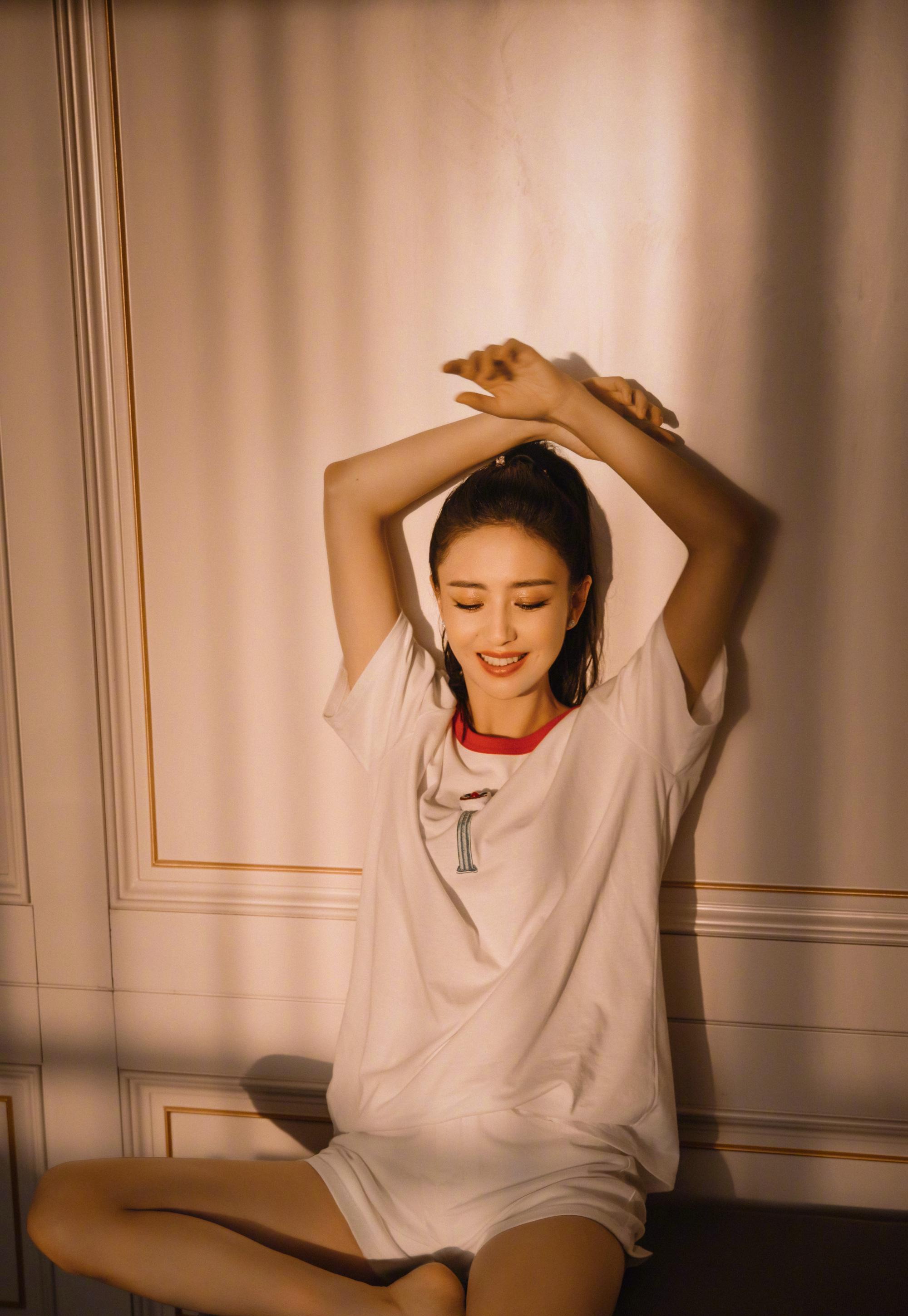 佟丽娅38岁生日晒美照,前夫陈思诚为其庆生,丫丫回复耐人寻味_身份_才