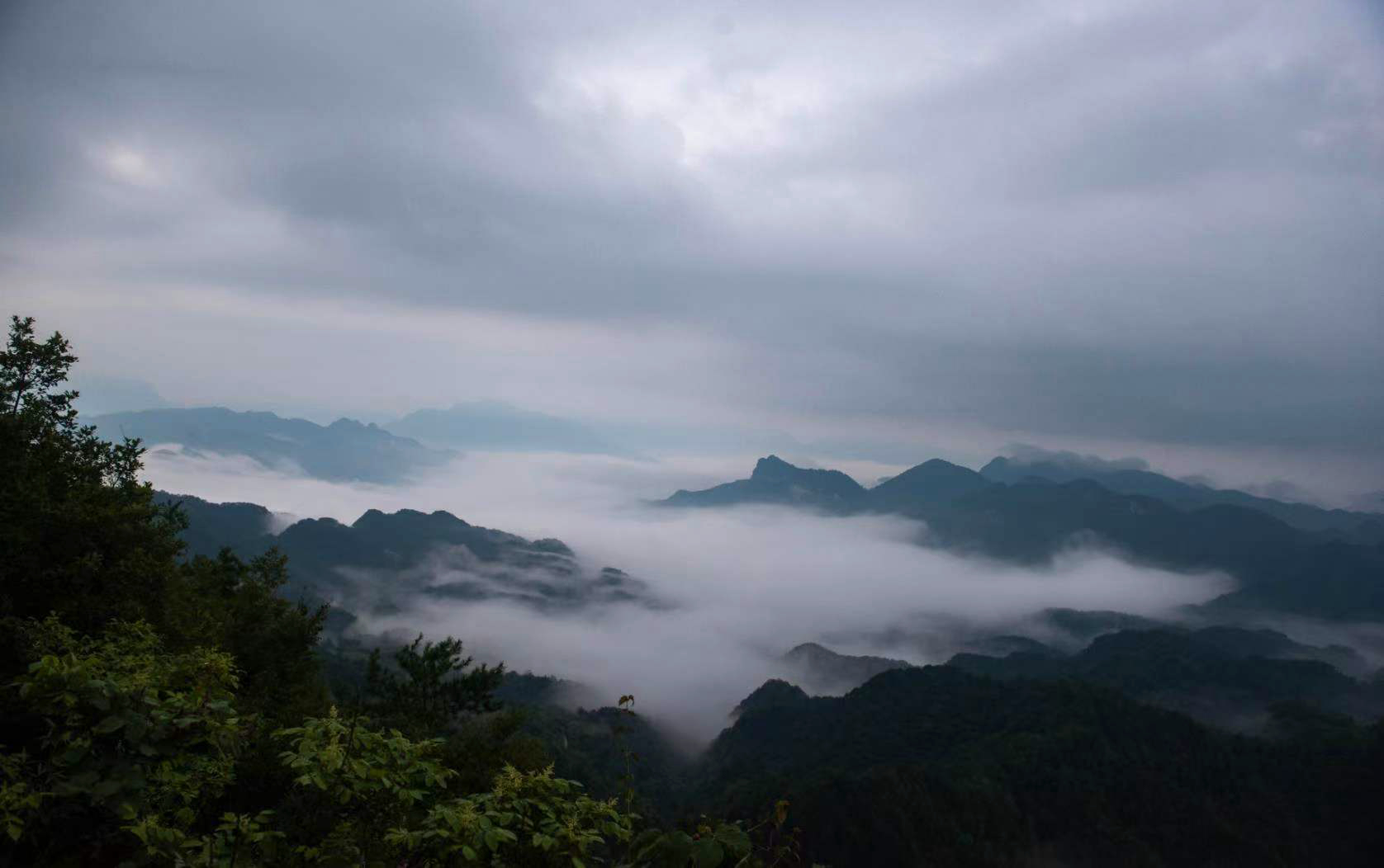 原创朝天摄影师在望远山脚下拍到云海美景如梦如幻宛如童话世界