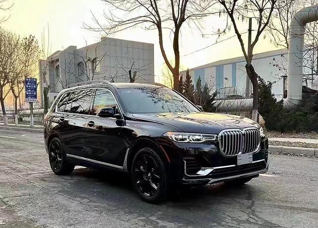 原创高温江苏一女子的豪车门把手竟被晒融化了网友质量真差