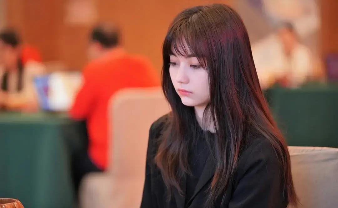 围棋天才美少女黑嘉嘉"千年一遇美少女棋士!_女子_高手_评价