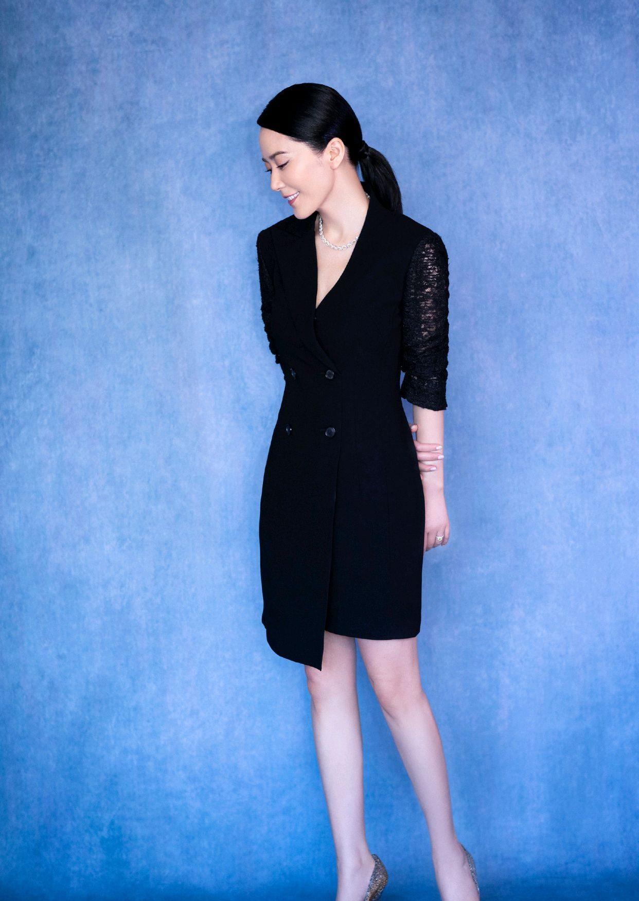 俞飞鸿的衣品不得了,一身黑的穿搭造型也穿出了高级感,值得借鉴_黑色