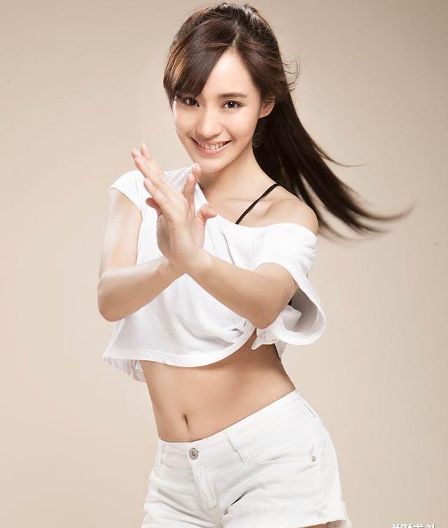 演《夏洛特》秋雅成国民初恋,参加《乘风破浪》她居然变最后一名_王智