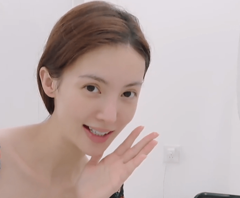 原创金晨素颜状态太美了沈梦辰直言金晨是她的标杆