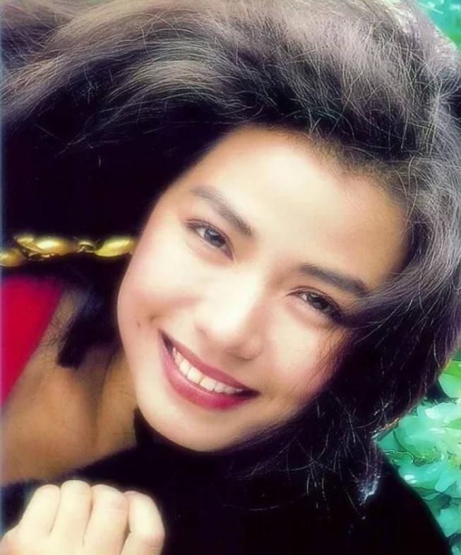 原创上世纪80年代有个说法叫霞玉芳红你喜欢其中的哪位女星