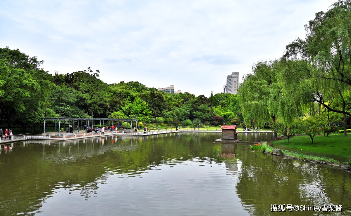 上海有座老工厂改建的闹市公园，内部暗藏玄机，居然按照上海版图来打造