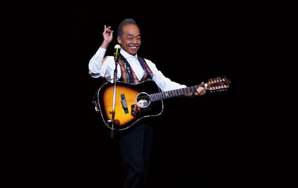 谭咏麟大哥,70多岁却为"她"的儿子复出奔波_歌曲_时候_赵容弼