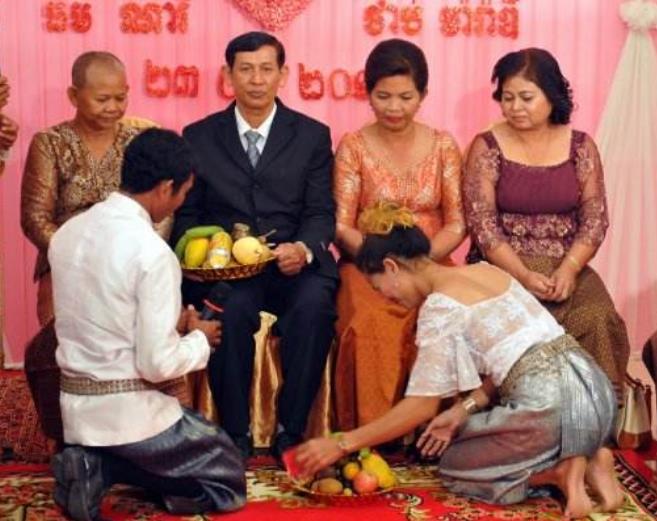 为啥国内男性不愿娶柬埔寨姑娘？这一习俗太难堪，大多数无法接受