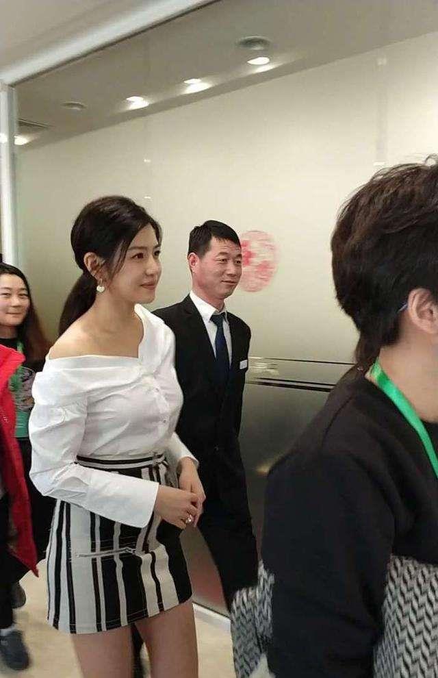 我只服这6位女星,真人瘦又美,上镜却好吃亏_蒋欣_刘亦菲_身材