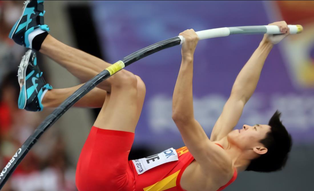 运动员"抗日"名场面,撑杆跳之王薛长锐,一句"小日"天下知_选手_高度