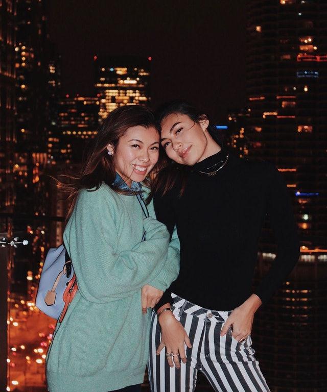 王敏德(michael)同马诗慧(janet)的两位女儿王曼喜(kayla),王丽嘉