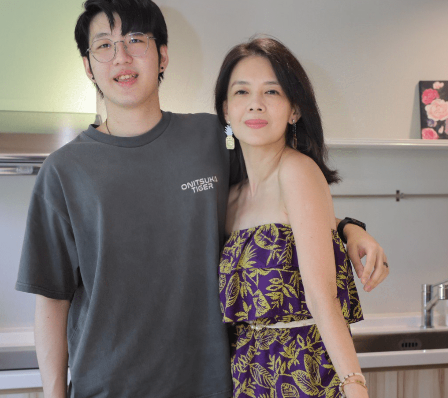 20岁孙恒身高1米84帅气十足,将出国读心理学_林美贞_儿子_罗丽娜