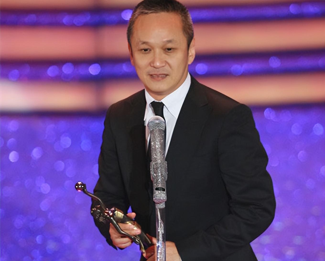 知名导演陈德森自曝与成龙趣事,表演对方表情,不仅歪嘴还翻白眼_电影